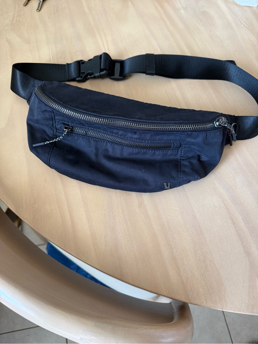 Vuori Black Women's Belt Bag with Front Zip Pocket